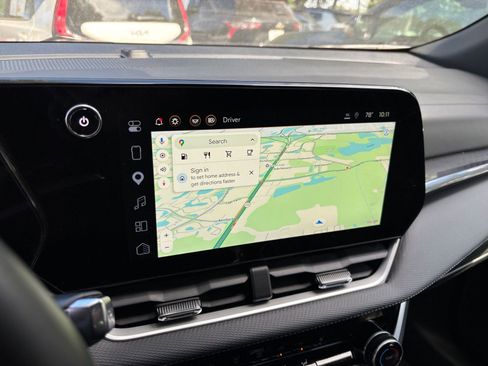 Used 2025 Chevrolet Equinox LT image 20