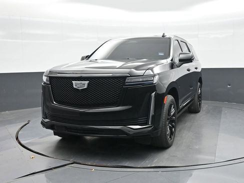 Used 2024 Cadillac Escalade Sport w/ LPO, ONYX Package image 17