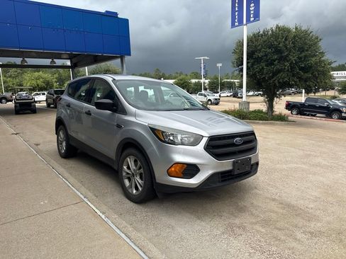 Used 2019 Ford Escape S FWD image 2