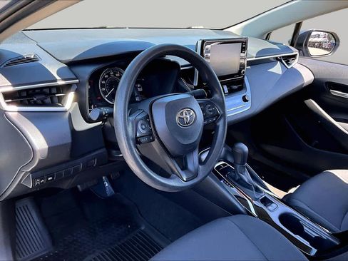 Certified 2021 Toyota Corolla LE FWD image 17