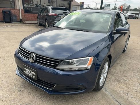 Used 2014 Volkswagen Jetta SE image 1