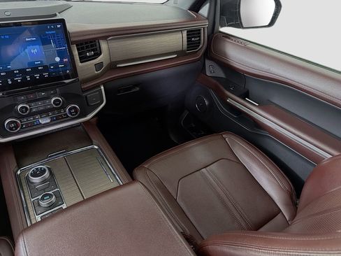 Used 2024 Ford Expedition Max Limited image 28