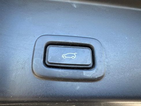 Used 2020 Land Rover Range Rover Evoque First Edition image 29