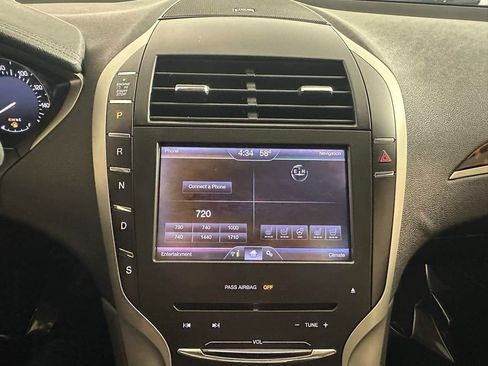 Used 2013 Lincoln MKZ image 31