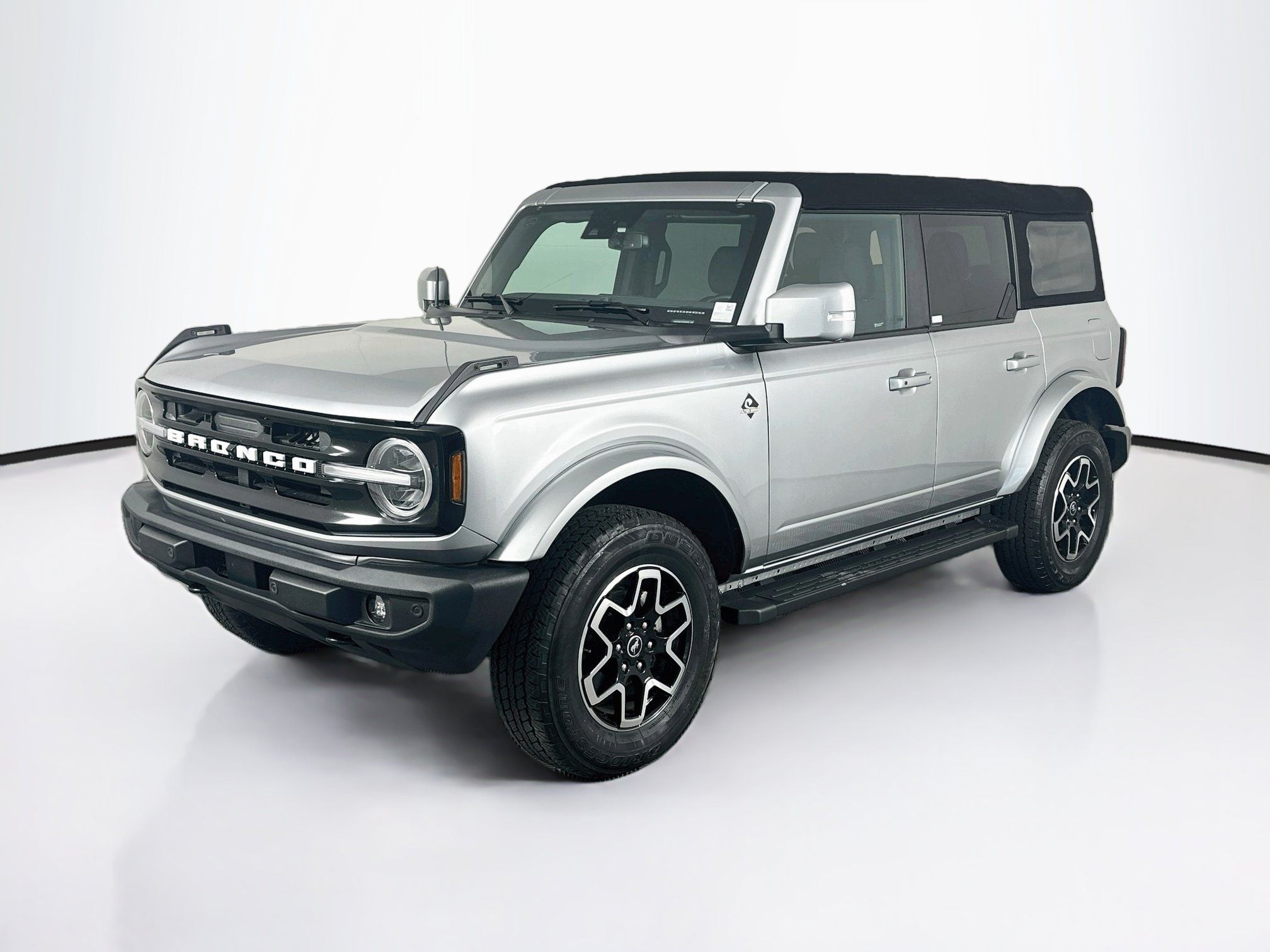 Used 2023 Ford Bronco Outer Banks AWD/4WD image 3
