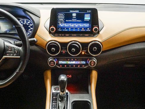 Used 2023 Nissan Sentra SV w/ SV Premium Package image 15