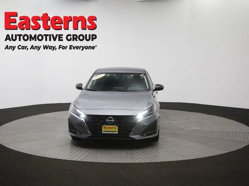 Used 2025 Nissan Altima 2.5 SV FWD image 52