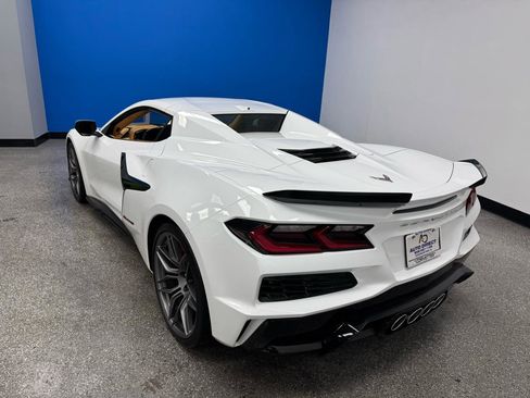 Used 2023 Chevrolet Corvette Z06 w/ Chrome Exterior Badge Package image 30