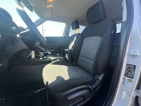Used 2021 Kia Soul LX image 13