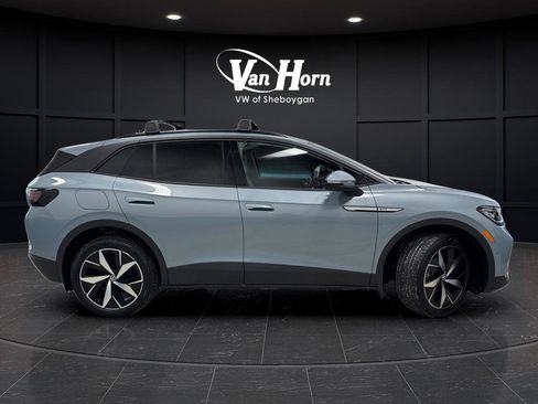 Used 2024 Volkswagen ID.4 Pro S image 2