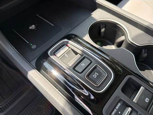 Used 2025 Honda Pilot EX-L image 24