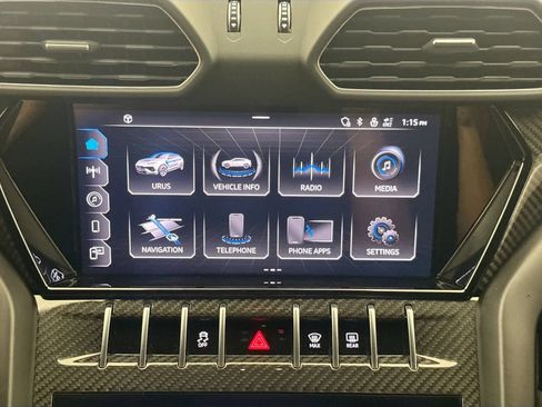 Used 2024 Lamborghini Urus Performante AWD/4WD image 15
