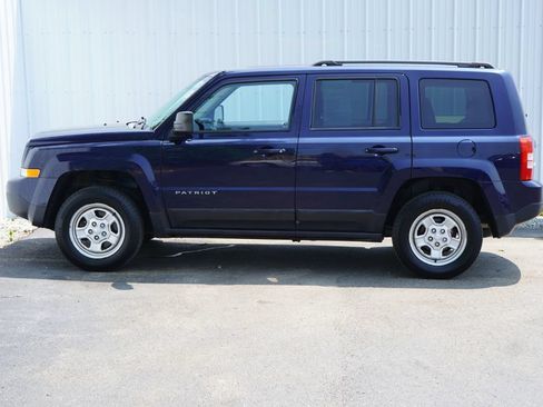 Used 2016 Jeep Patriot Sport w/ Power Value Group AWD/4WD image 3