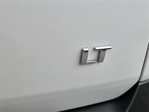 Certified 2023 Chevrolet Traverse LT image 21