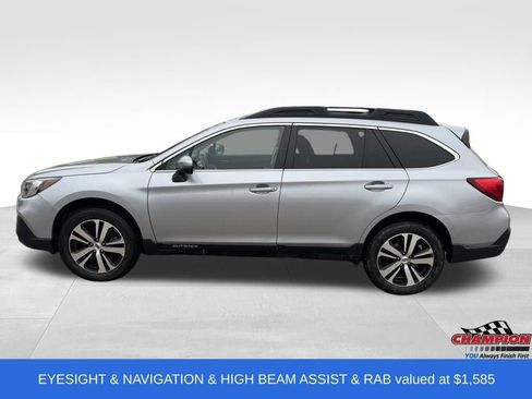 Used 2018 Subaru Outback 3.6R Limited image 2