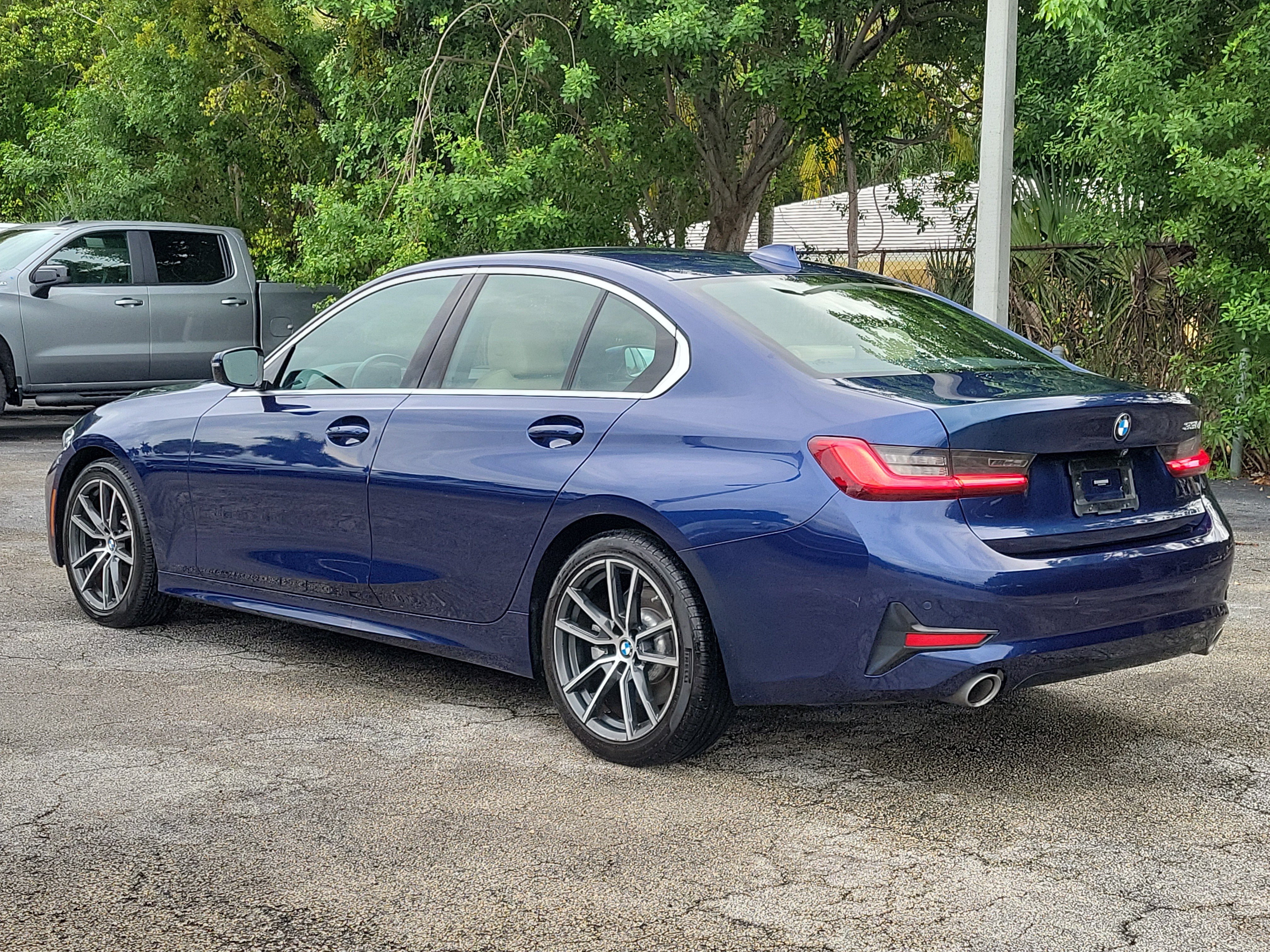 Used 2020 BMW 330i Sedan w/ Convenience Package RWD image 5