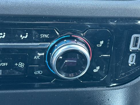 Used 2024 GMC Sierra 1500 Elevation image 29