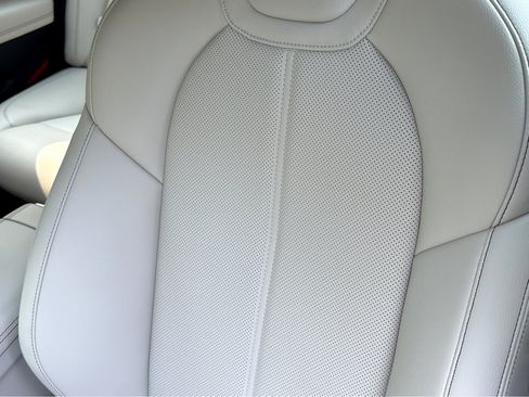 New 2026 Genesis G70 2.5T image 9