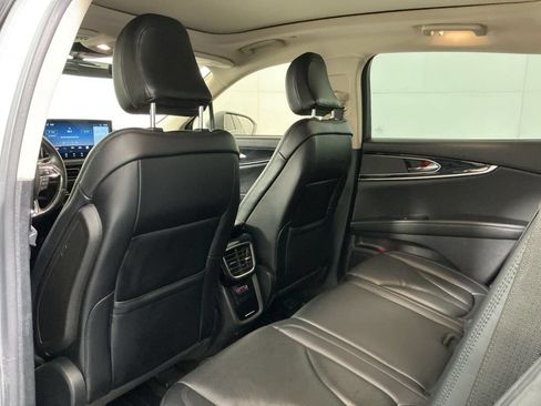 Used 2022 Lincoln Nautilus Reserve AWD/4WD image 25