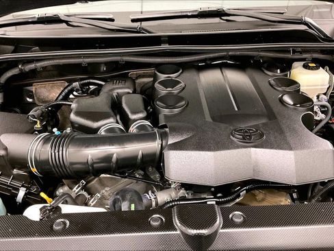 Used 2019 Toyota 4Runner SR5 Premium AWD/4WD image 25