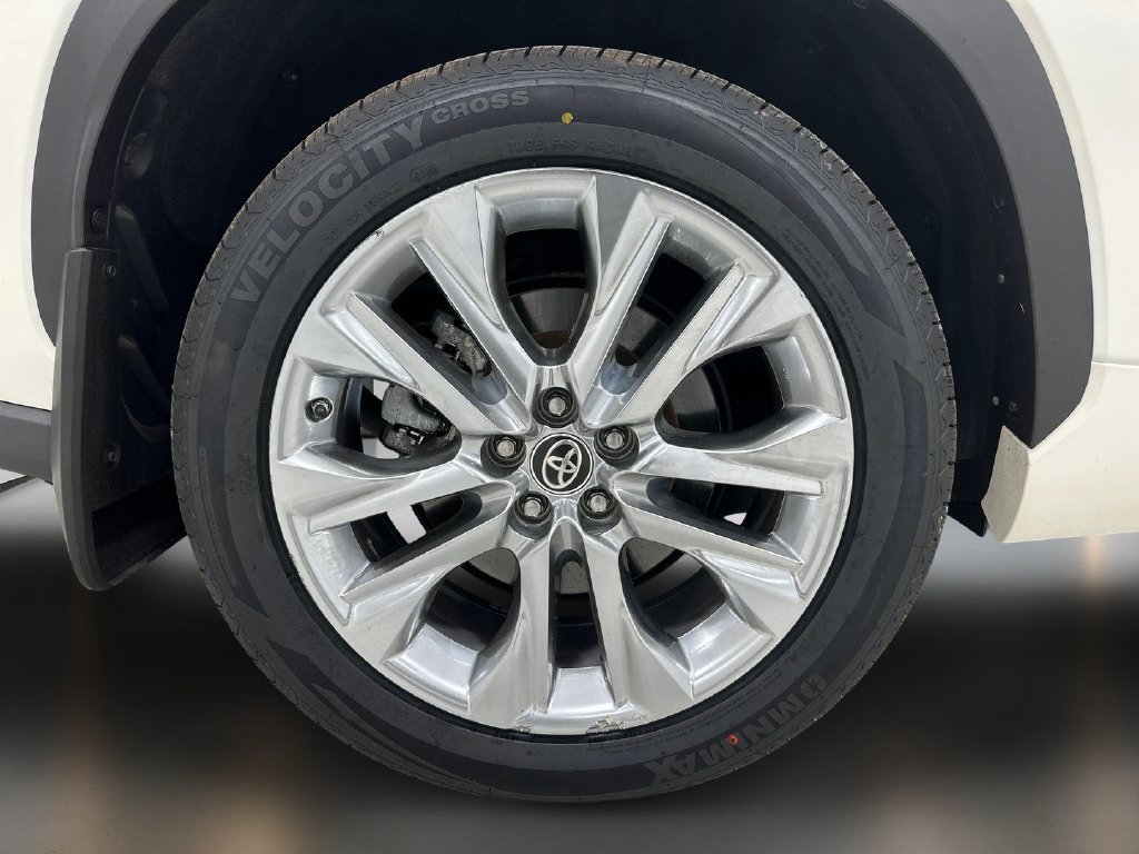 Used 2021 Toyota Highlander Limited AWD/4WD image 10