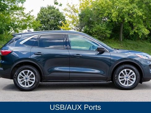 Used 2022 Ford Escape SE w/ Cold Weather Package AWD/4WD image 4