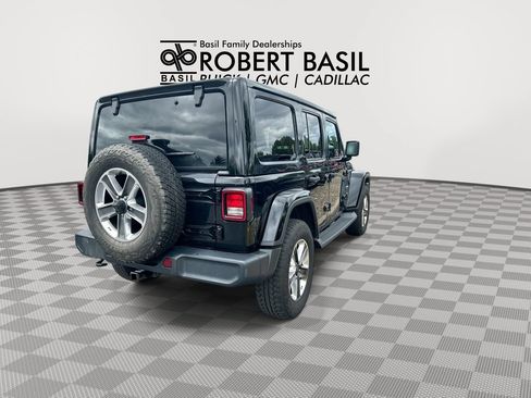Used 2019 Jeep Wrangler Unlimited Sahara w/ Uconnect 4C Nav & Sound Group AWD/4WD image 8