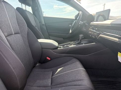 Used 2025 Honda Accord Sport image 14