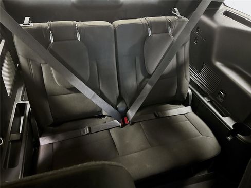 Used 2023 Ford Explorer XLT image 30