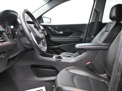 Used 2024 GMC Terrain AT4 image 18