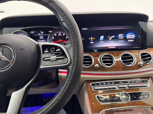 Used 2019 Mercedes-Benz E 300 4MATIC image 23