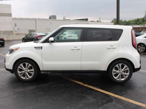 Used 2016 Kia Soul + FWD image 7