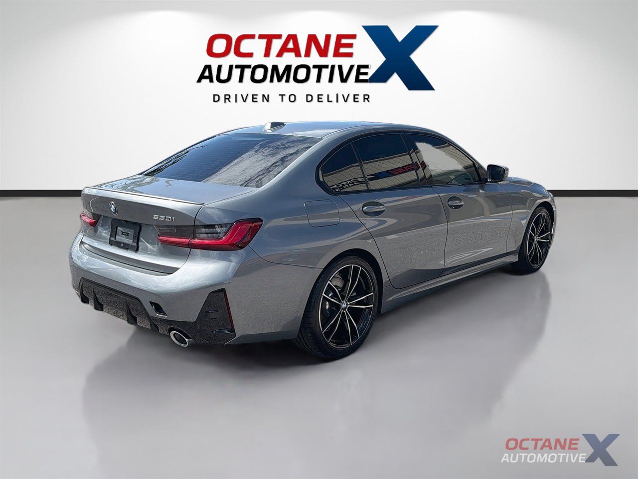Used 2023 BMW 330i Sedan w/ M Sport Package RWD image 7