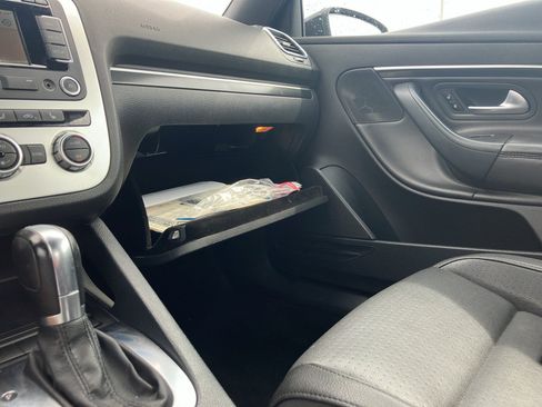 Used 2014 Volkswagen Eos FWD image 24