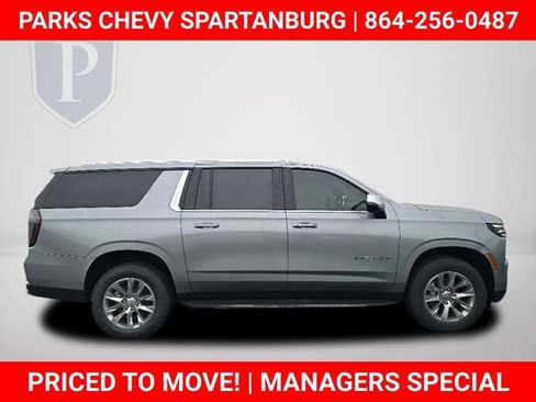 New 2025 Chevrolet Suburban Premier image 4