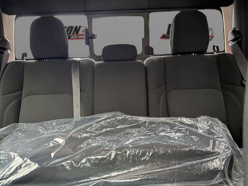 Used 2023 Jeep Gladiator Sport AWD/4WD image 18