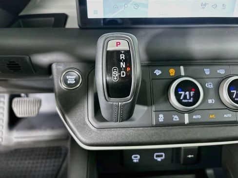 Used 2024 Land Rover Defender 90 S AWD/4WD image 19