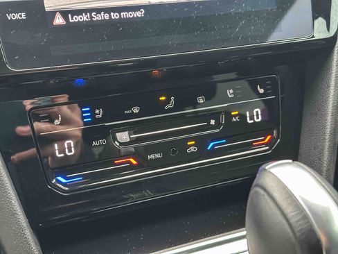 Used 2023 Volkswagen Arteon SEL Premium w/ Arteon MDO Package image 33