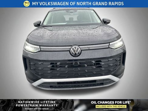 New 2026 Volkswagen Tiguan SE image 8