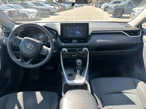 Used 2019 Toyota RAV4 XLE w/ Convenience Package image 10