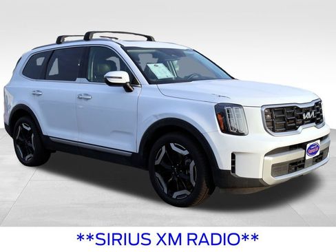 Used 2025 Kia Telluride S AWD/4WD image 17