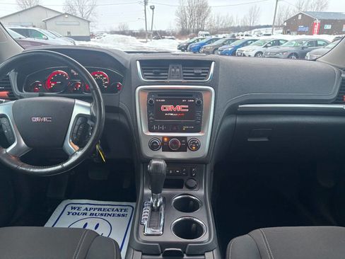 Used 2014 GMC Acadia SLE image 17