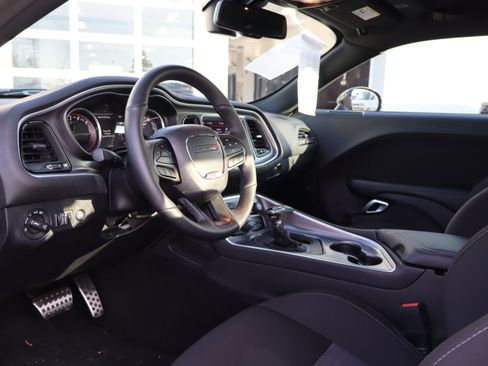 Used 2021 Dodge Challenger R/T Scat Pack RWD image 13