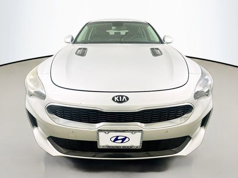 Used 2018 Kia Stinger image 2
