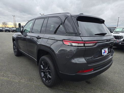 New 2025 Jeep Grand Cherokee Limited AWD/4WD image 5