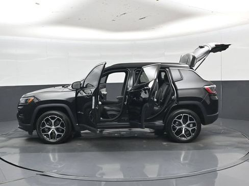 Used 2024 Jeep Compass Limited AWD/4WD image 56