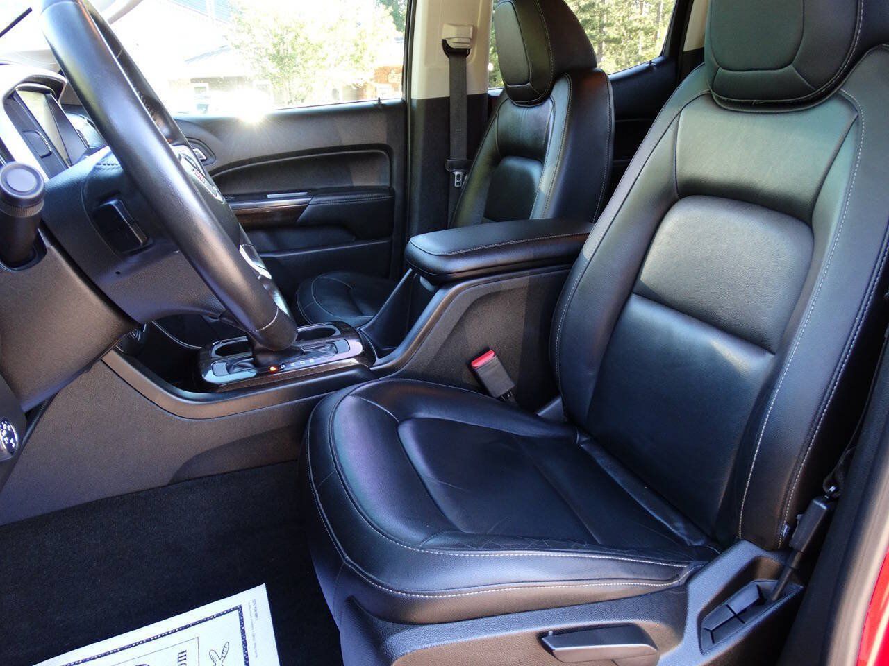 Used 2016 GMC Canyon 4x4 Crew Cab SLT w/ Driver Alert Package image 2