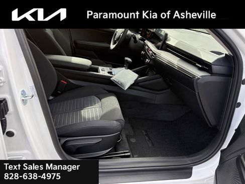 New 2026 Kia K5 LXS image 16