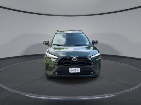 Certified 2026 Toyota Corolla Cross XLE w/ Convenience Package FWD image 2