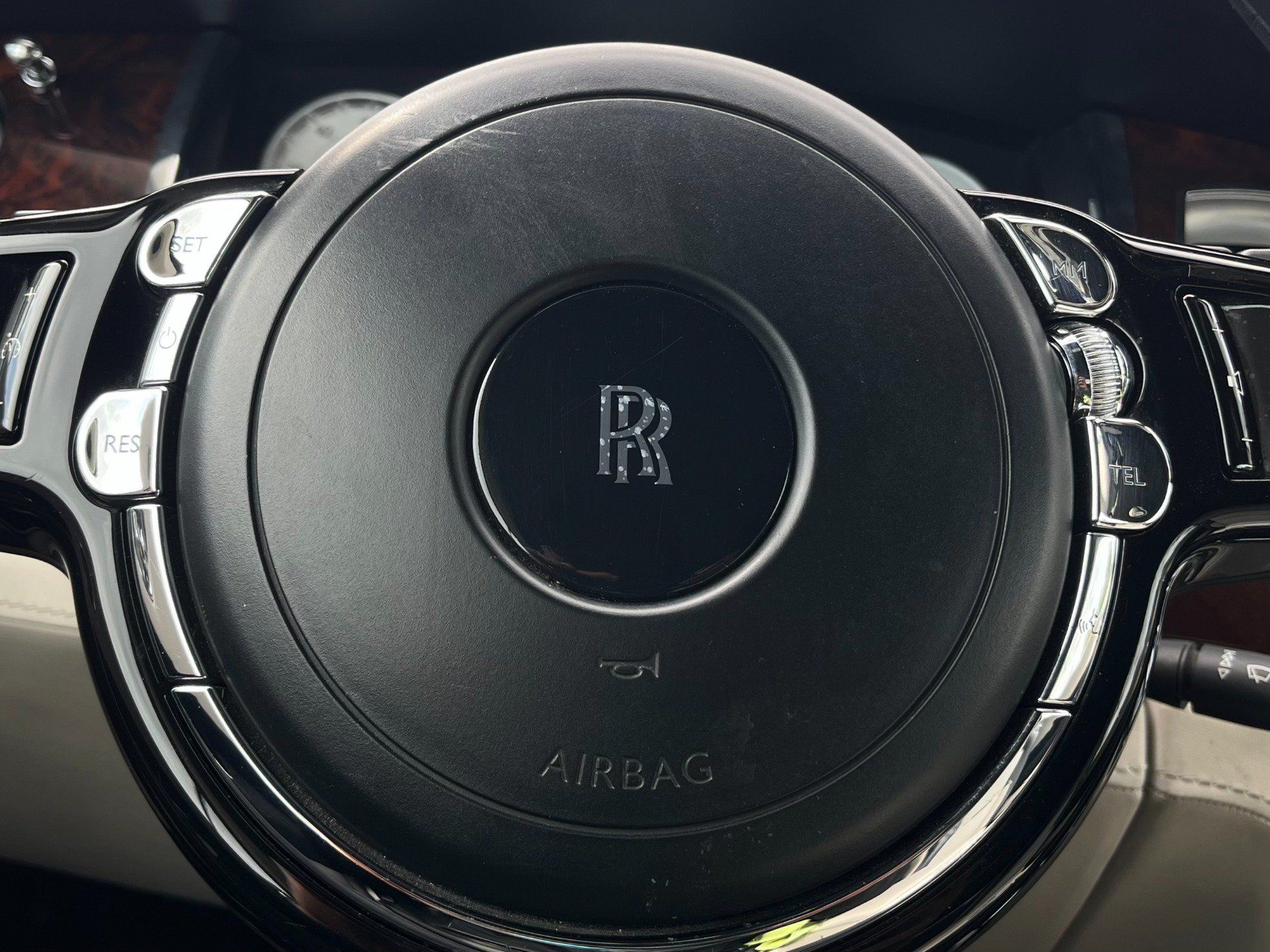 Used 2016 Rolls-Royce Wraith RWD image 38